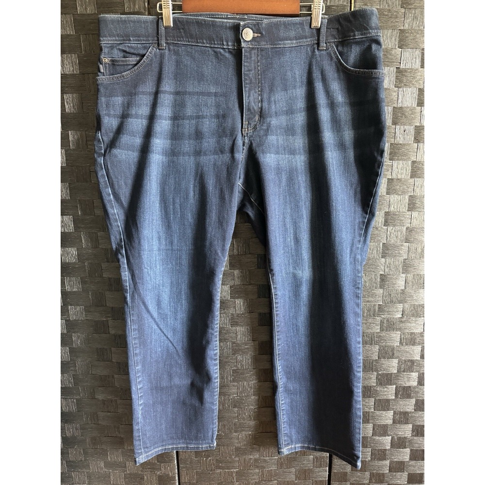 Lee Modern Series Total Freedom Straight Leg Comfort Waist Women's Jeans 22WP